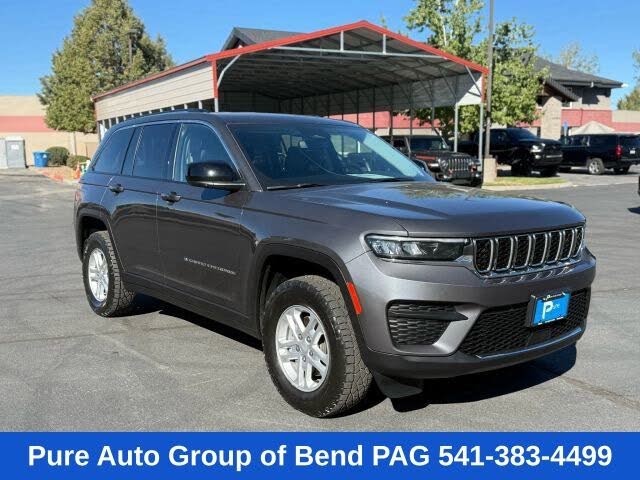 2022 Jeep Grand Cherokee Laredo 4WD