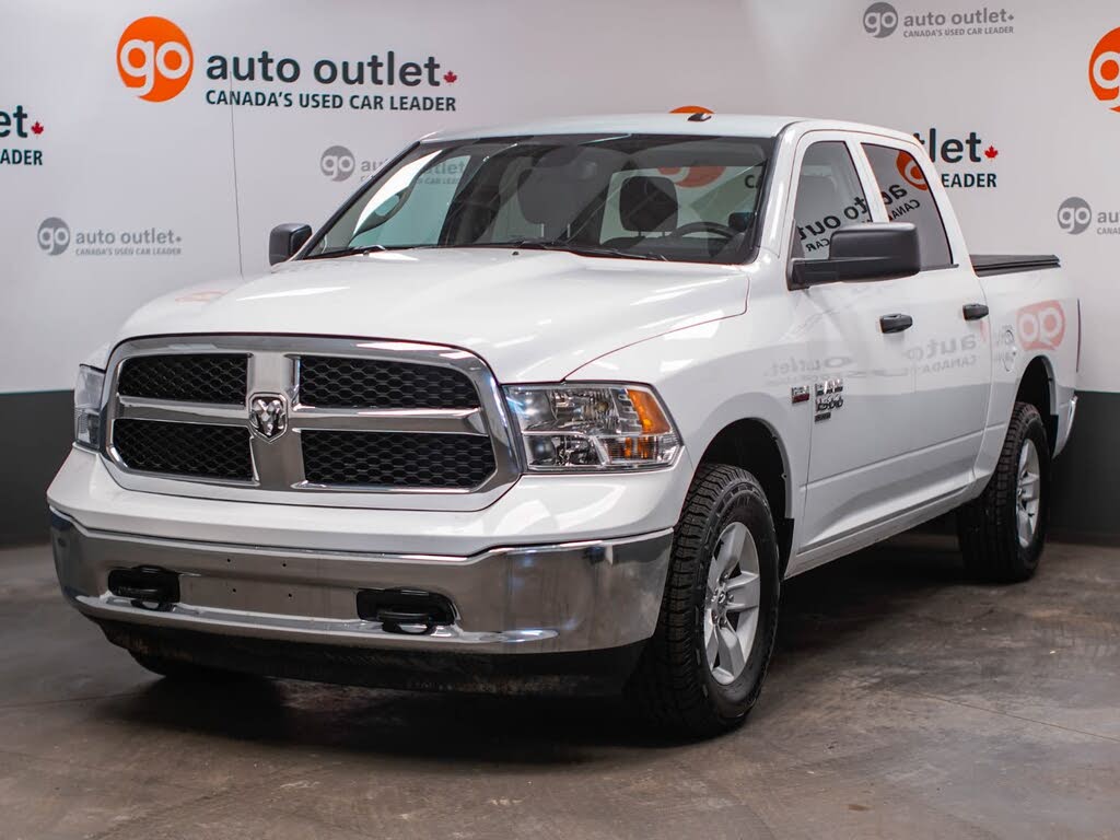 RAM 1500 Classic SLT Crew Cab 4WD 2023