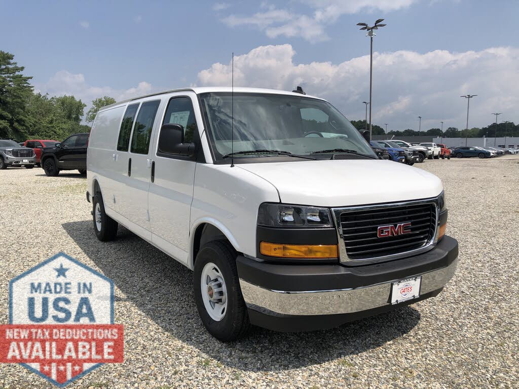 2025 GMC Savana Cargo 3500 RWD