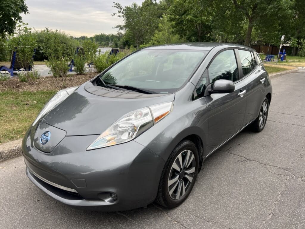 2016 Nissan LEAF SV