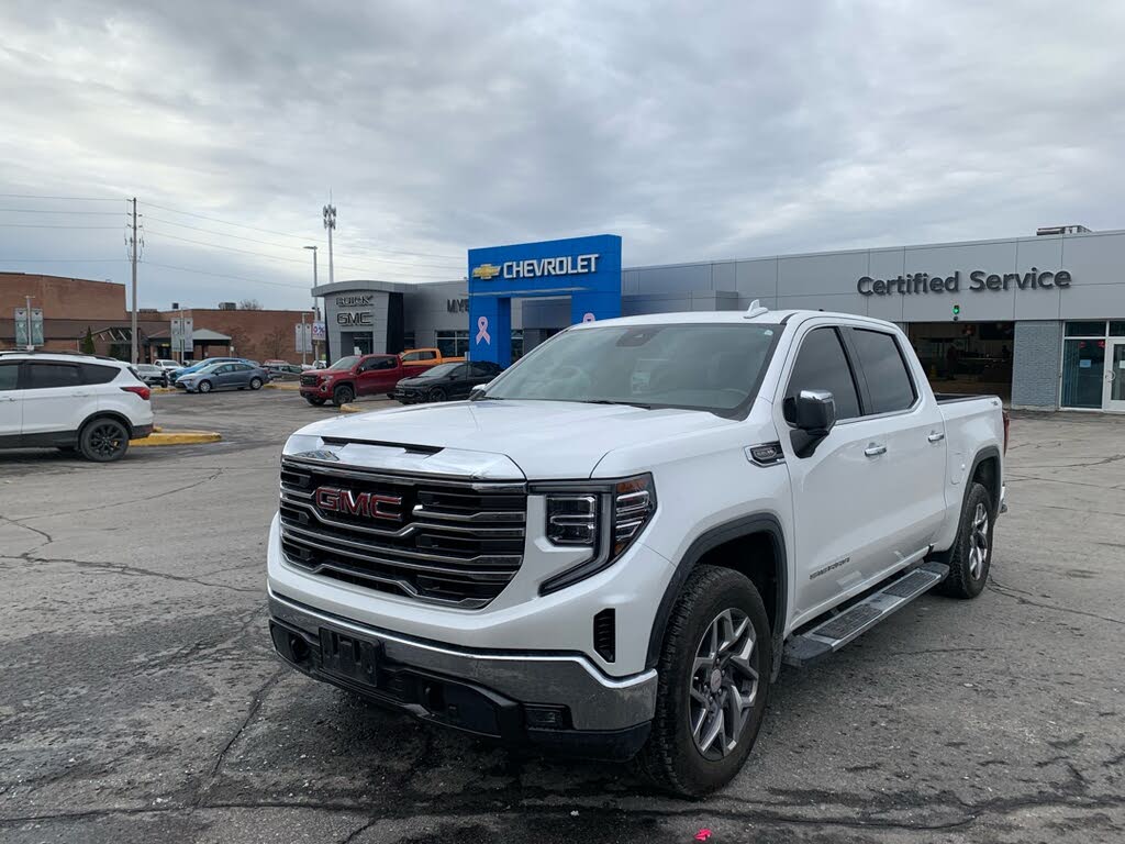 2022 GMC Sierra 1500 SLT Crew Cab 4WD