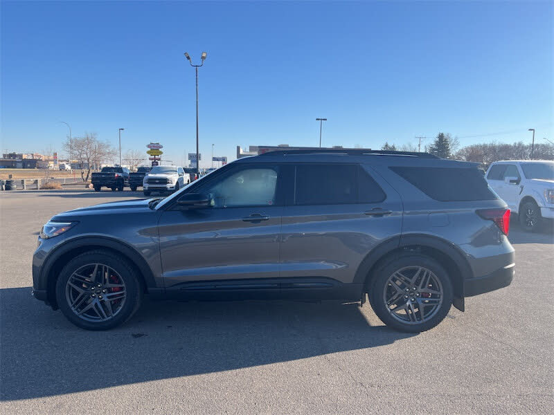 2025 Ford Explorer ST AWD