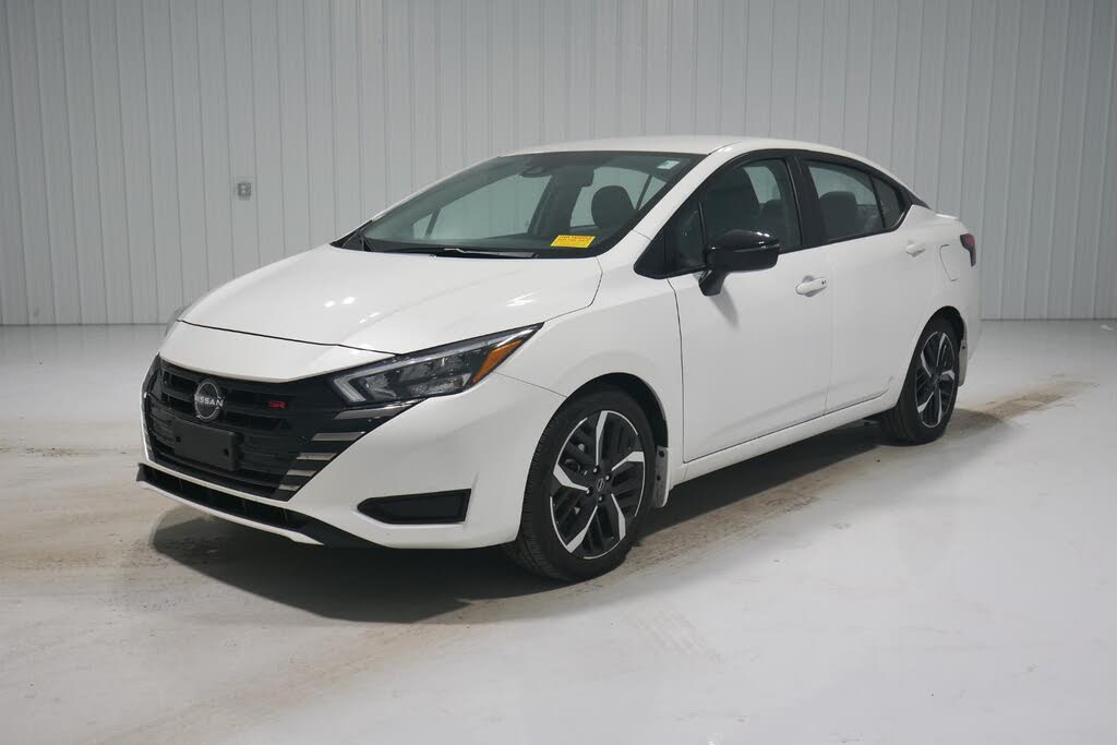 2024 Nissan Versa SR FWD