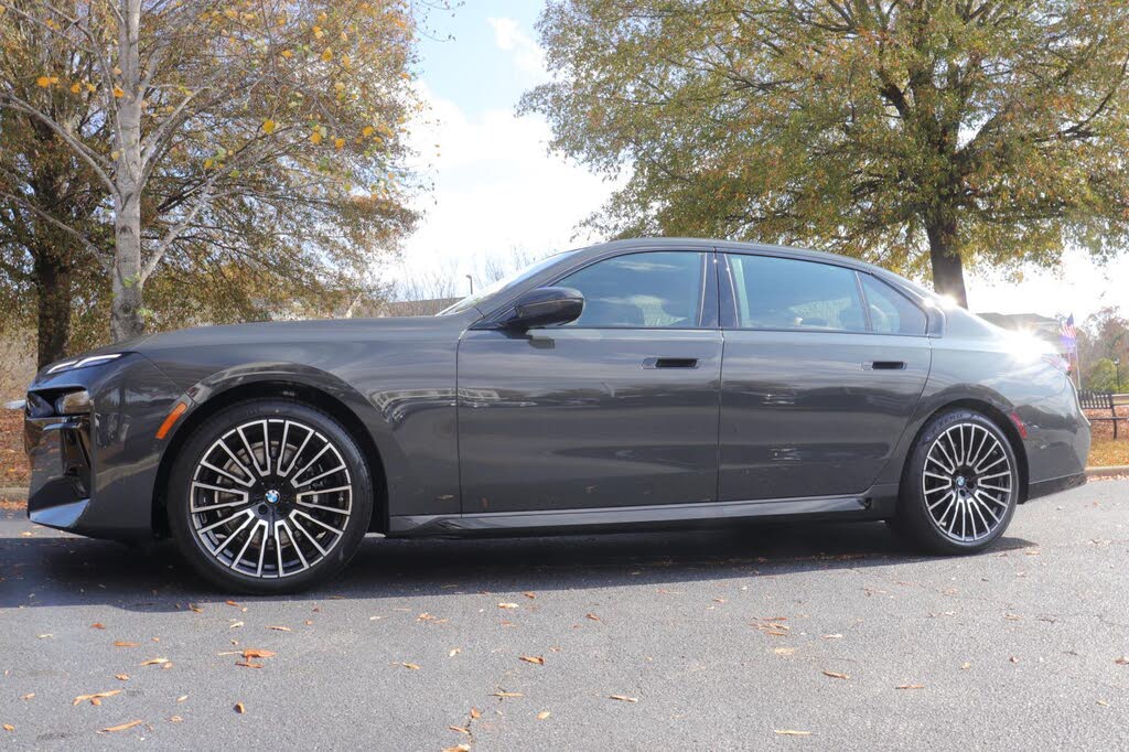 2026 BMW 7 Series 740i RWD