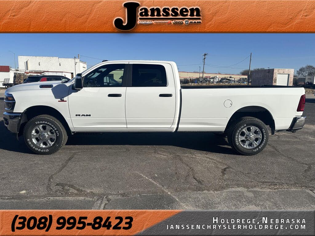 2026 RAM 3500 Big Horn Crew Cab LB 4WD