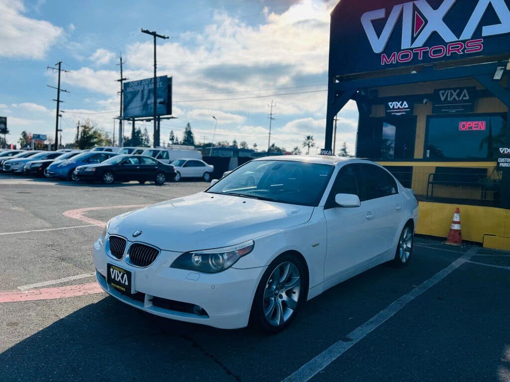 2007 BMW 5 Series 550i Sedan RWD