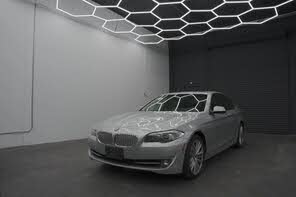 BMW 5 Series 550i Sedan RWD