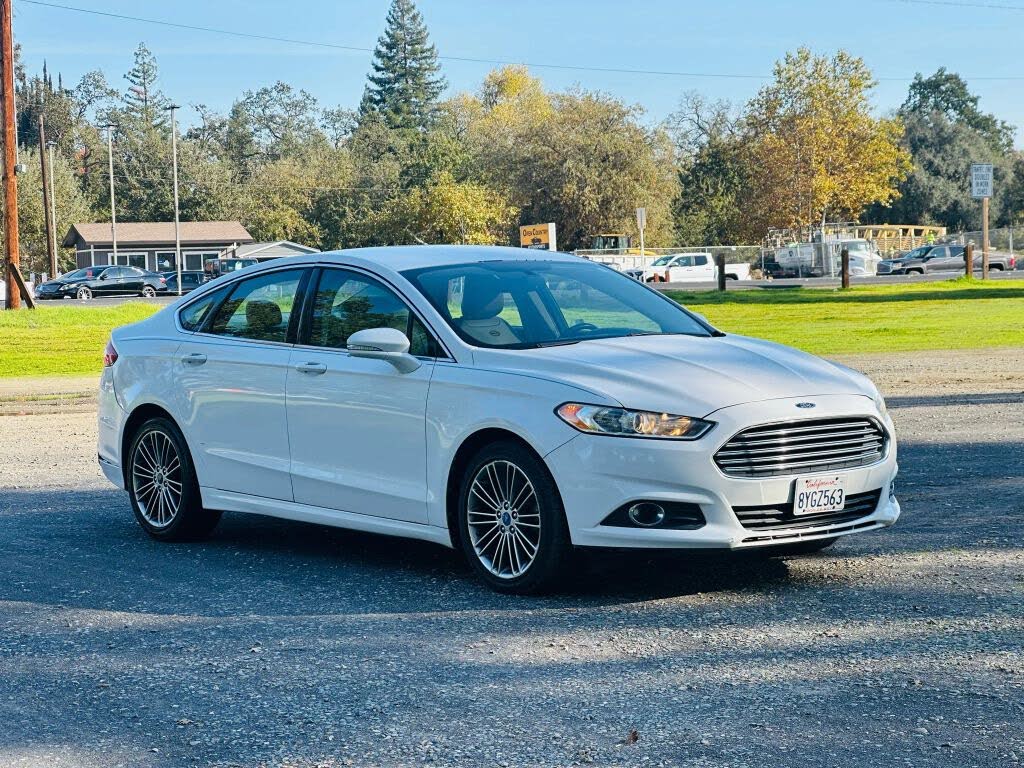 2013 Ford Fusion SE