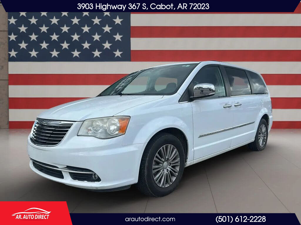 2014 Chrysler Town & Country Touring-L FWD