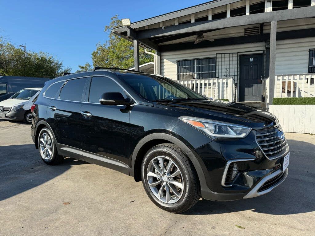 2017 Hyundai Santa Fe SE FWD