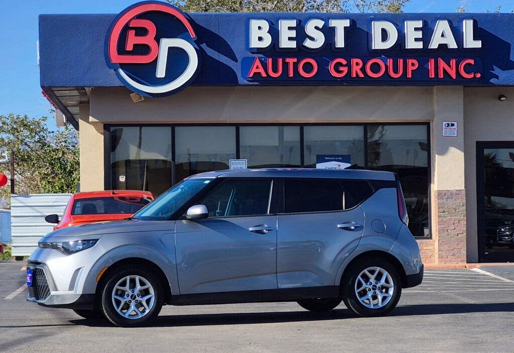 2023 Kia Soul LX FWD