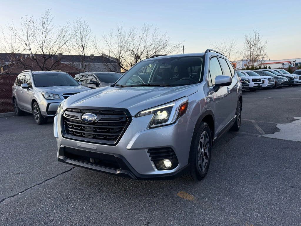 2024 Subaru Forester Premium Crossover AWD