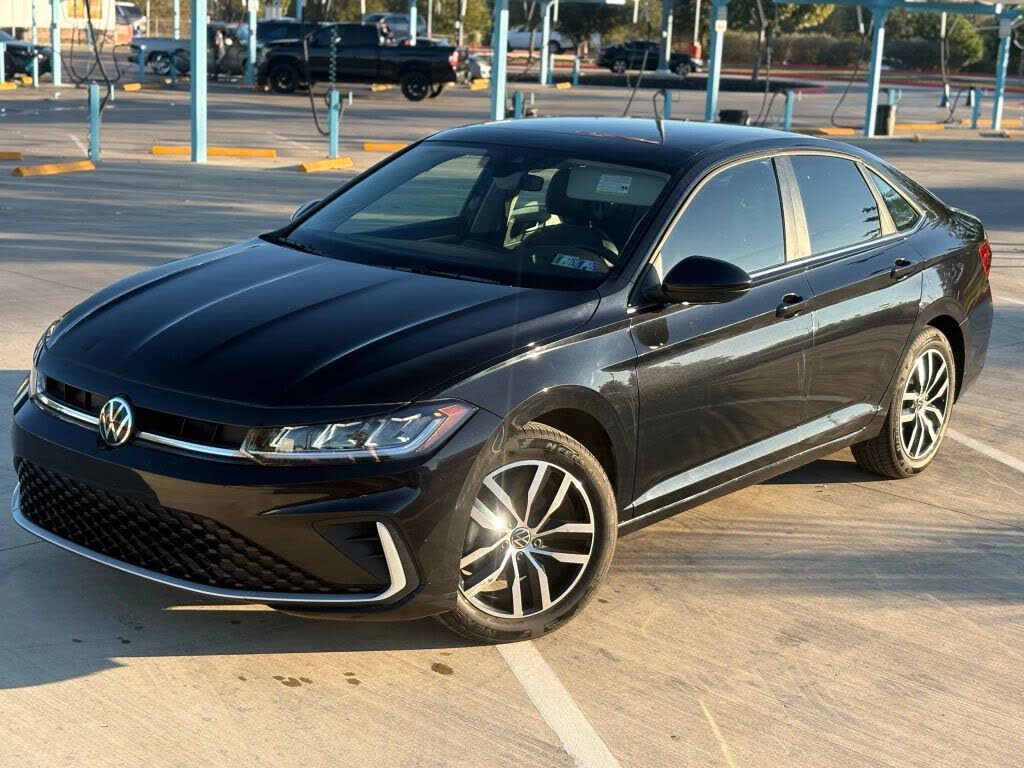 2025 Volkswagen Jetta SE FWD