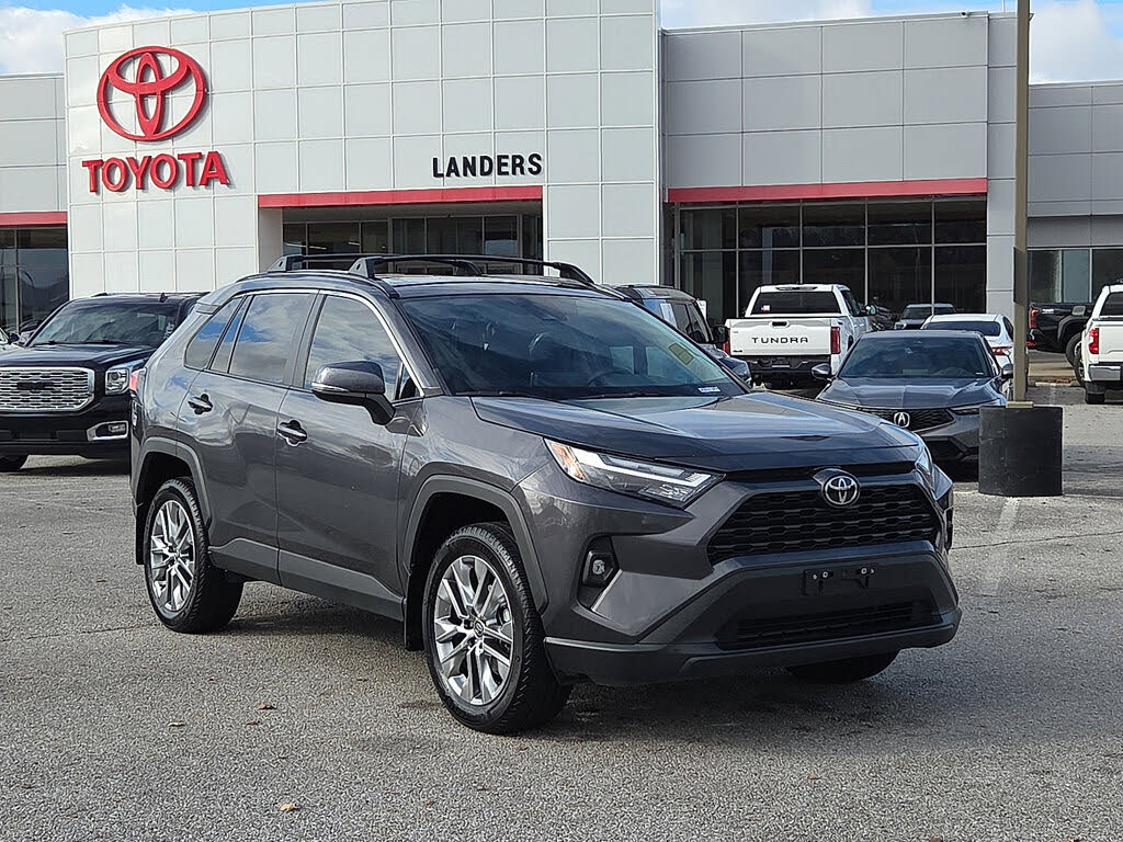 2024 Toyota RAV4 XLE Premium FWD