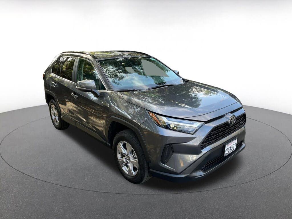 2025 Toyota RAV4 XLE AWD