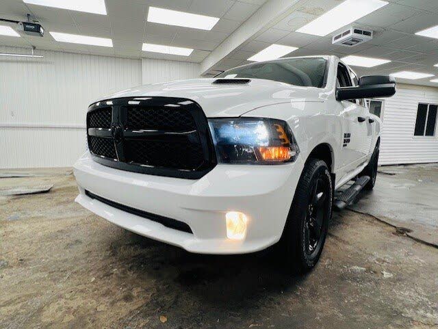 RAM 1500 Classic Express Quad Cab 4WD 2021