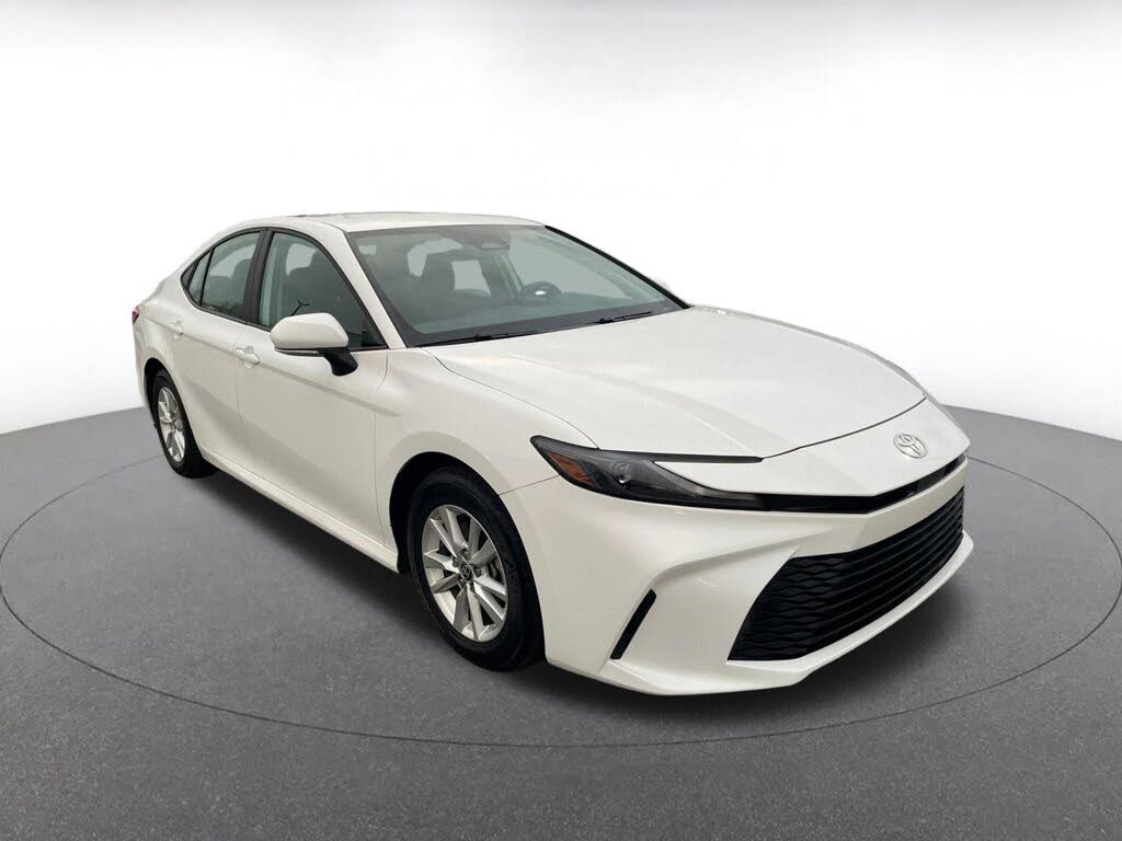 2025 Toyota Camry LE FWD