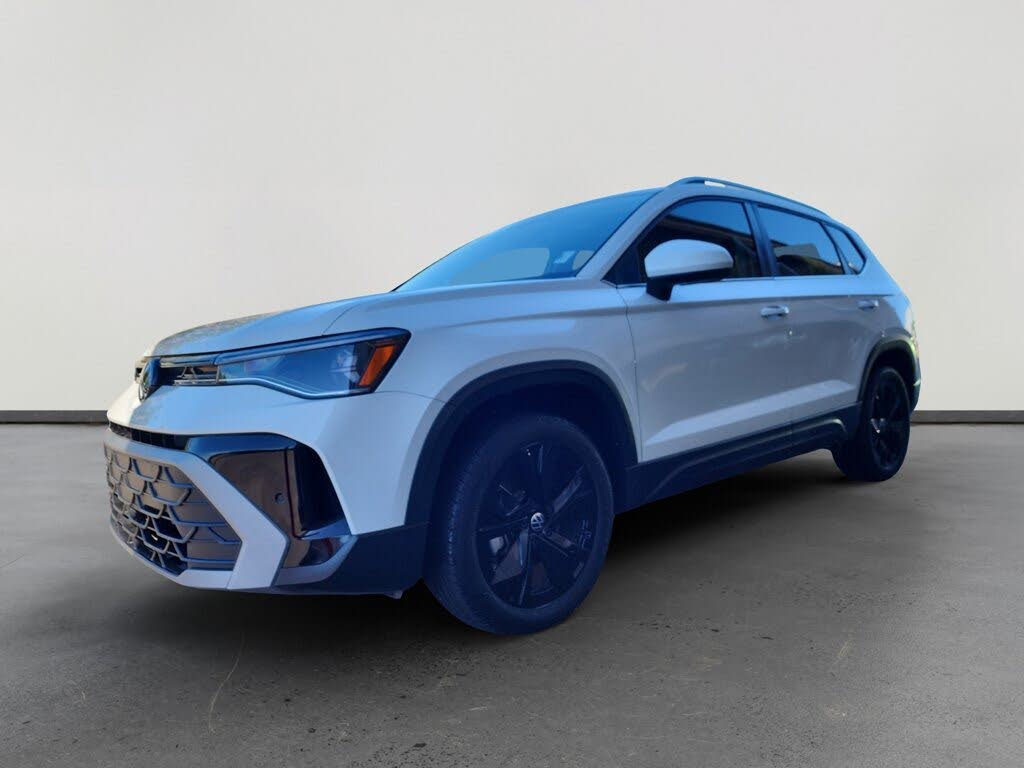 2025 Volkswagen Taos SE FWD