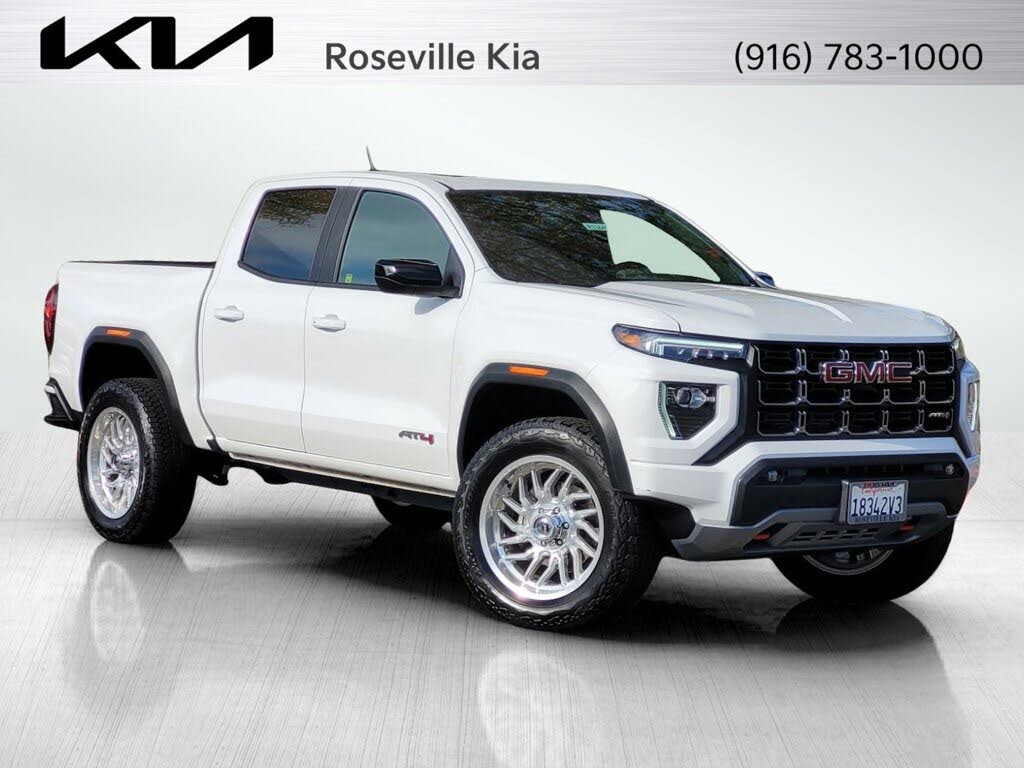 2024 GMC Canyon AT4 Crew Cab 4WD