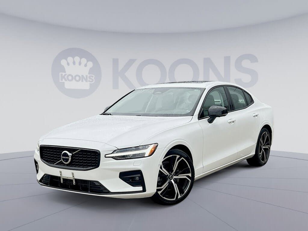 2023 Volvo S60 B5 Plus Dark Theme AWD