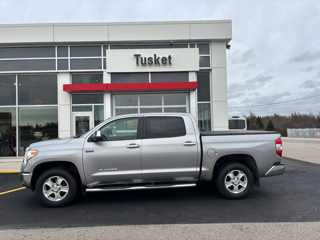 2015 Toyota Tundra SR5 CrewMax 5.7L 4WD