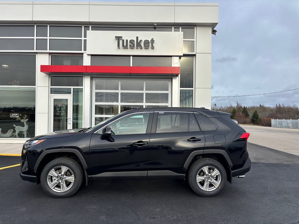 2025 Toyota RAV4 XLE AWD