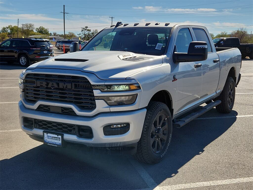 2026 RAM 2500 Tradesman Crew Cab RWD