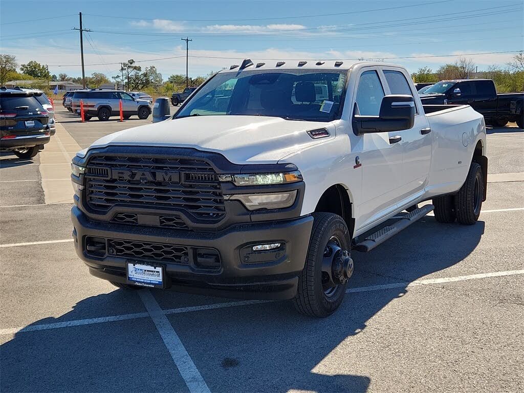 2026 RAM 3500 Tradesman Crew Cab LB DRW 4WD