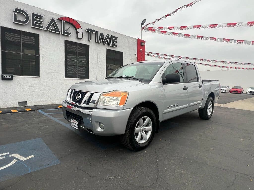 2010 Nissan Titan SE Crew Cab