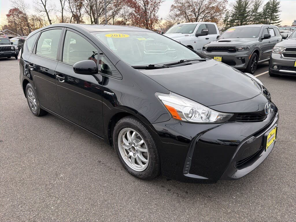 2015 Toyota Prius v Two FWD