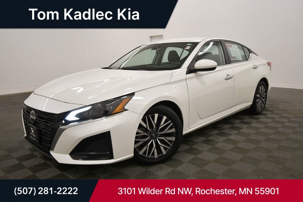 2023 Nissan Altima 2.5 SV FWD