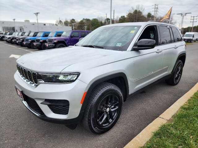 2025 Jeep Grand Cherokee Laredo 4WD