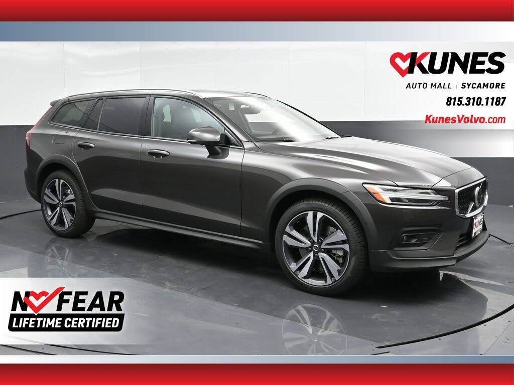 2025 Volvo V60 Cross Country B5 Plus AWD
