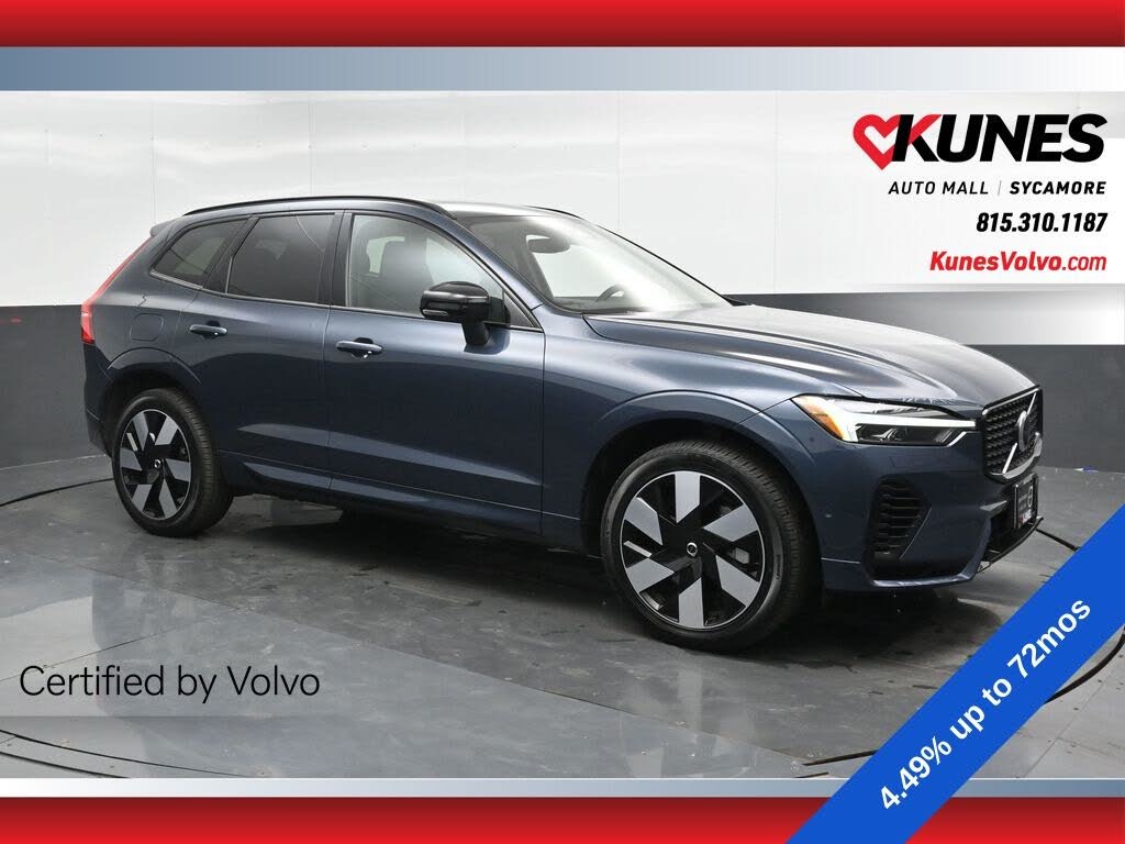 2025 Volvo XC60 Recharge T8 Plus Dark Theme eAWD