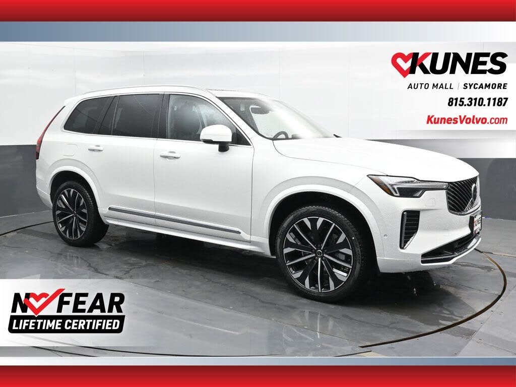 2025 Volvo XC90 B5 Plus Bright Theme 7-Passenger AWD