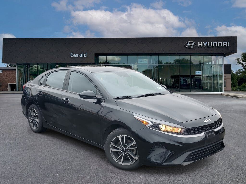 2023 Kia Forte LXS FWD