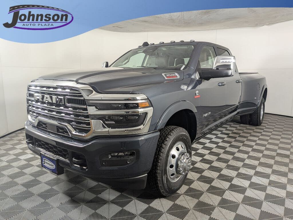 2025 RAM 3500 Limited Crew Cab LB DRW 4WD