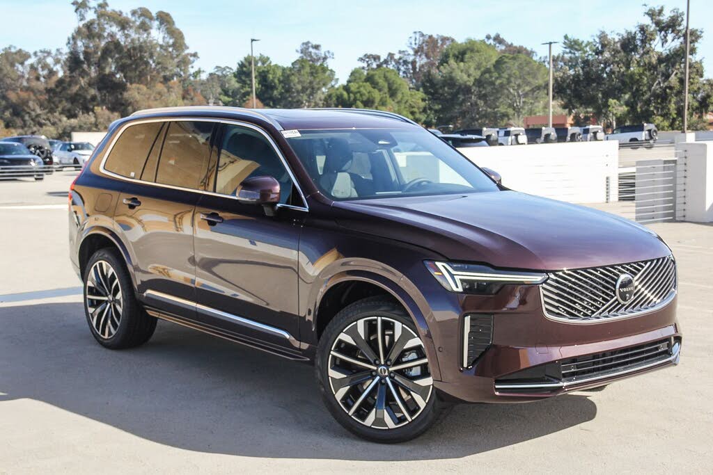 2026 Volvo XC90 B6 Plus 7-Passenger AWD