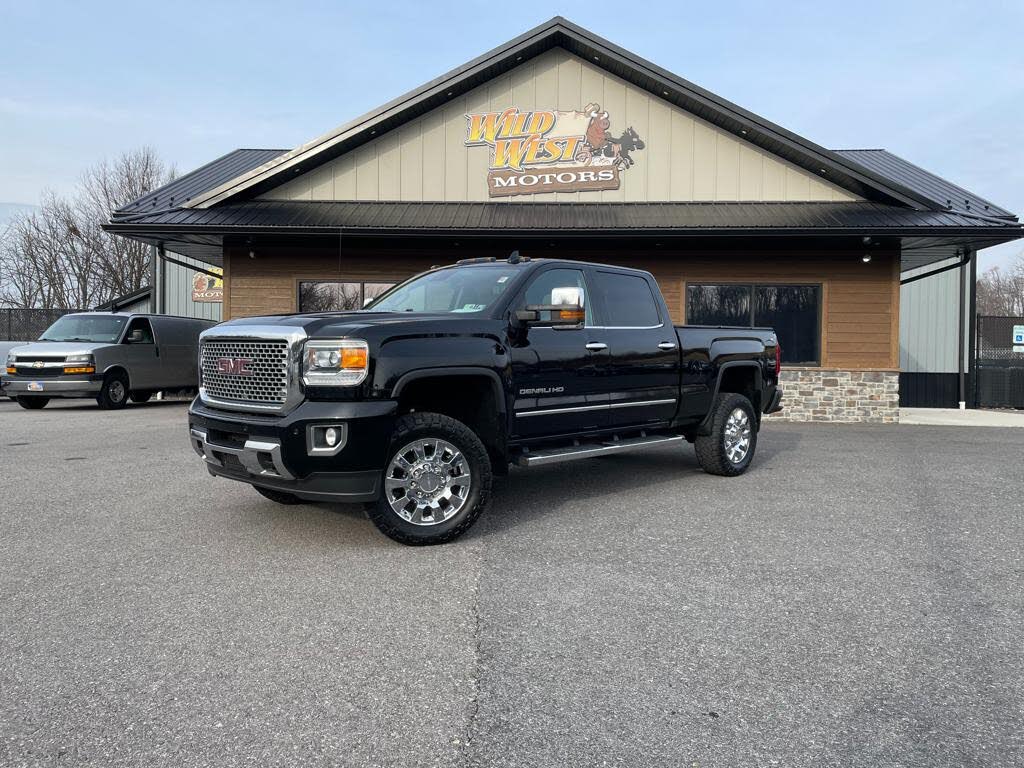 2016 GMC Sierra 2500HD Denali Crew Cab SB 4WD