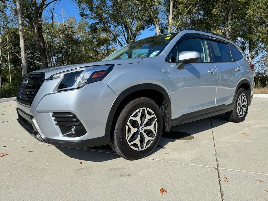 2024 Subaru Forester Premium Crossover AWD
