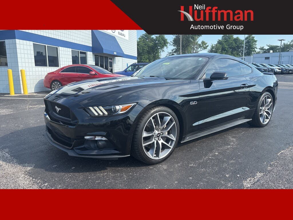 2016 Ford Mustang GT Premium Coupe RWD