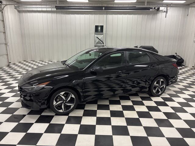 2023 Hyundai Elantra SEL FWD