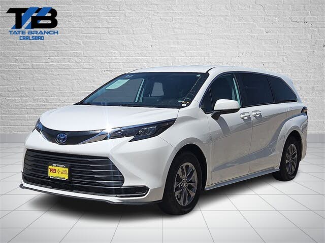 2024 Toyota Sienna LE 8-Passenger FWD