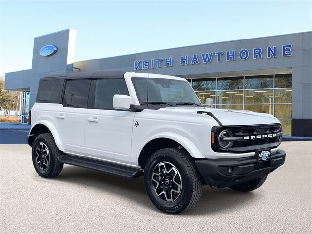 2025 Ford Bronco Outer Banks 4-Door 4WD