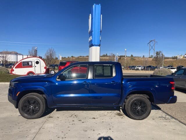 2023 Nissan Frontier SV Crew Cab 4WD