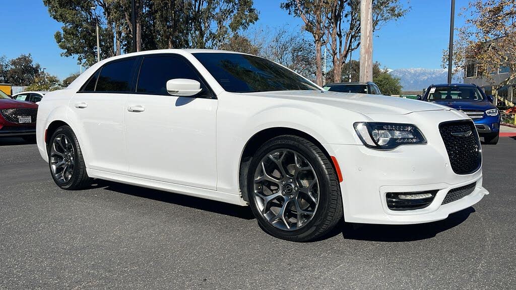 2018 Chrysler 300 S RWD