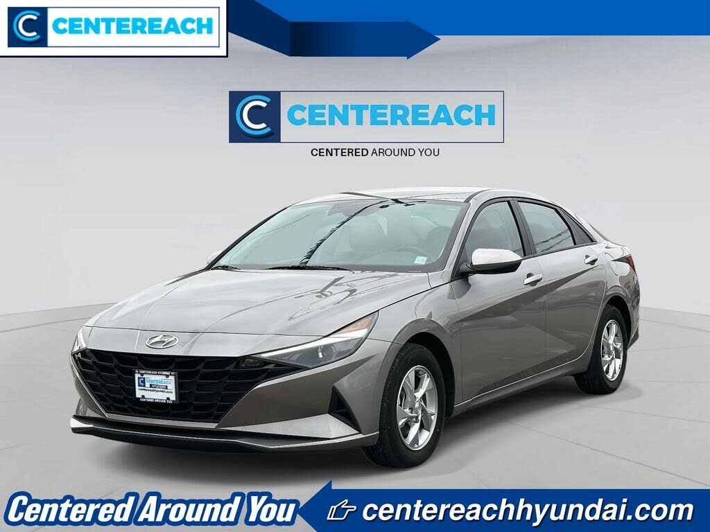 2023 Hyundai Elantra SE FWD