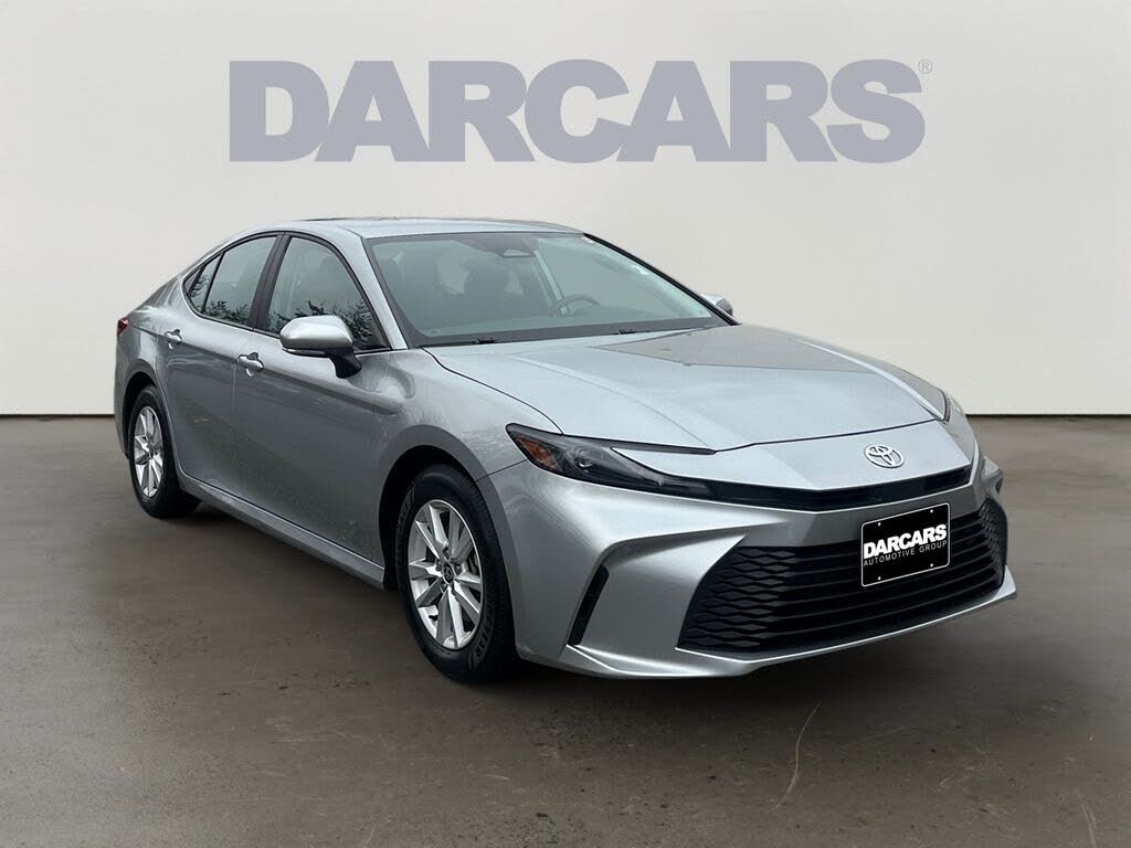 2025 Toyota Camry LE FWD