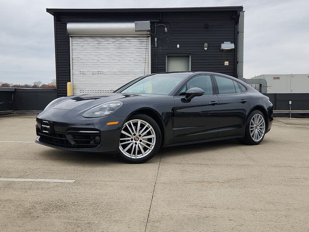 2022 Porsche Panamera