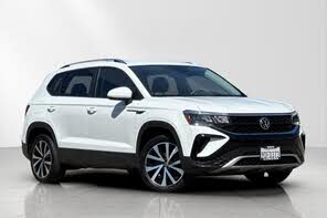 Volkswagen Taos SE FWD